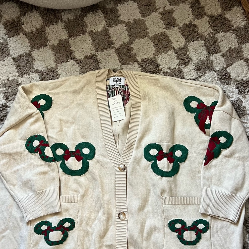 Disney neutral cream mickey wreath caridi